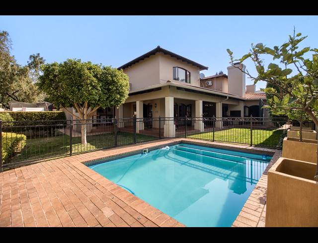 4 BEDROOM HOUSE TO LET IN LONEHILL